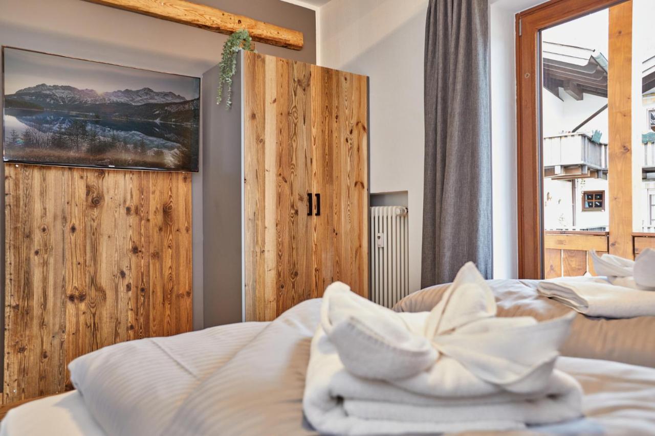 Alpis Ferienwohnung Garmisch-Partenkirchen Exterior photo